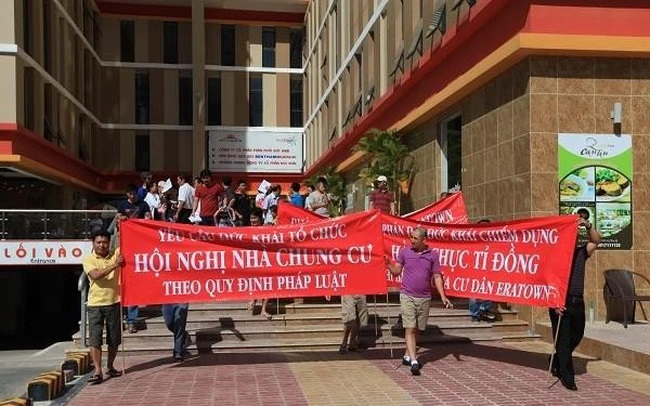 Chủ đầu tư quản lý, bàn giao kinh phí bảo trì, có trách nhiệm mở tài khoản thanh toán tại một tổ chức tín dụng để gửi có kỳ hạn đối với mỗi một dự án đầu tư xây dựng nhà ở.