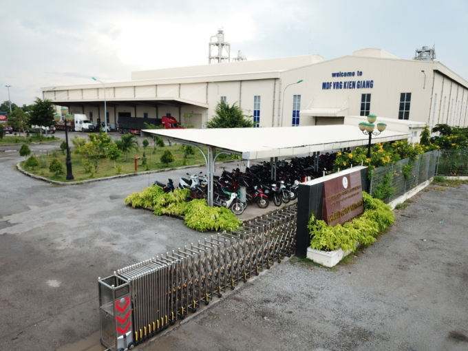 Trước đó, Tập đoàn VRG bảo lãnh cho Công ty CP Gỗ MDF VRG Kiên Giang trả nợ thay, chưa thu hồi 100,87 tỷ đồng