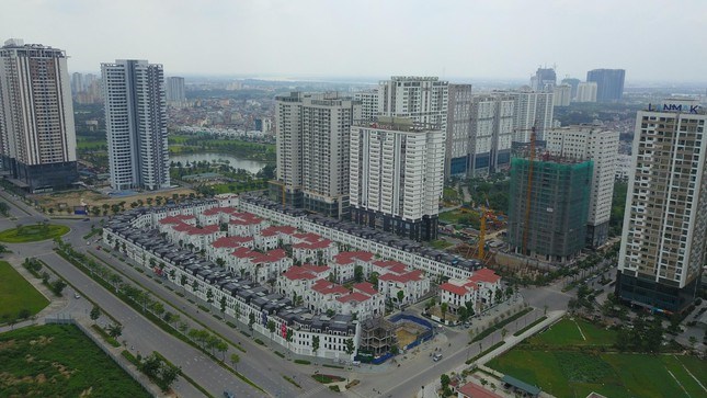 Kiểm toán chỉ ra nhiều dự án của Hancrop chậm triển khai như: Dự án Khu đô thị mới Cao Xanh - Hà Khánh B chậm 10 năm, Dự án N01 - T8 chậm 06 năm, Dự án Khu biệt thự chậm 03 năm, Dự án N04.A chậm 02 năm.