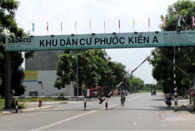 Sau 20 năm được giao đất để thực hiện dự án Khu định cư Phước Kiển 1, Công ty SADECO vẫn chưa đền bù cho các hộ dân bị ảnh hưởng.