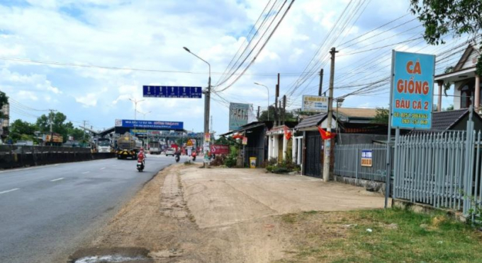 Các cơ sở kinh doanh phá sản vì dải phân cách