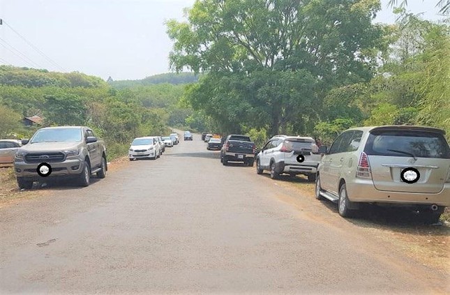 Nhiều khu vực nông thôn ở Bình Phước liên tục xuất hiện xe ô tô đến hỏi mua đất