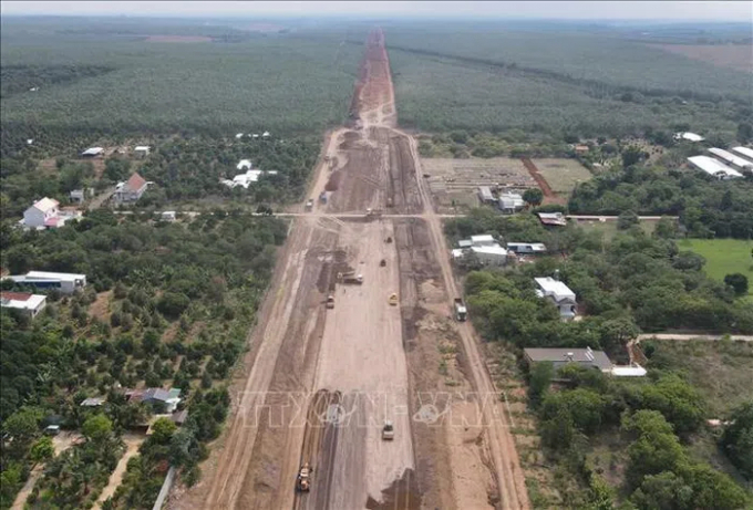 Cao tốc Phan Thiết - Dầu Giây có chiều dài gần 100km, từ Bình Thuận đến Đồng Nai.