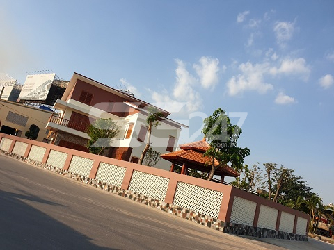 Bà Trần Thị Tuyết Trinh vẫn ngang nhiên xây dựng công trình biệt thự không phép bất chấp lệnh tháo dỡ của UBND tỉnh Đồng Nai và quy định của pháp luật