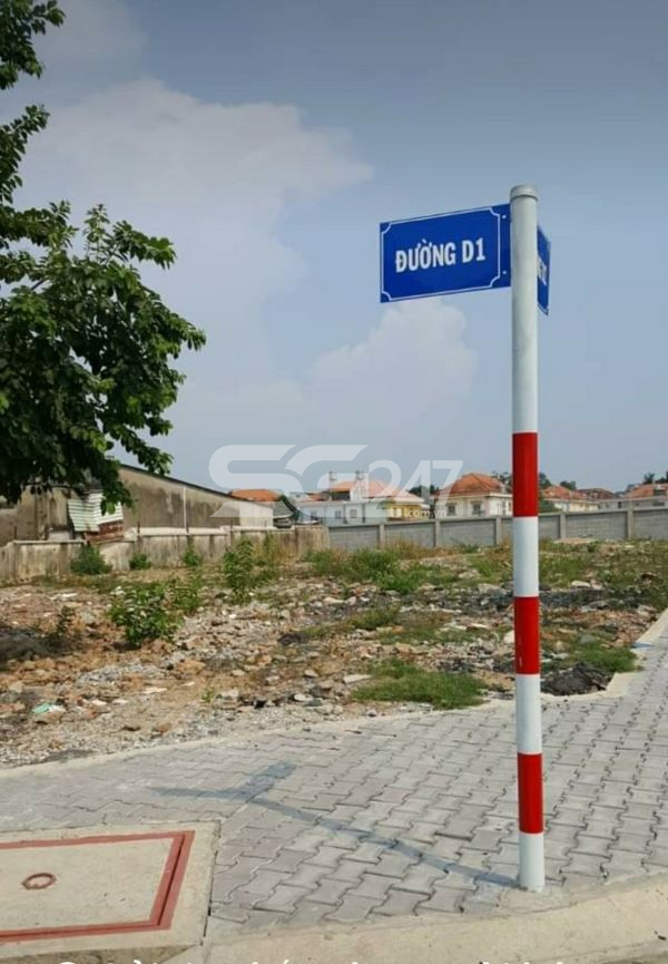 Cột bảng tên đường bên trong dự án Diamond City