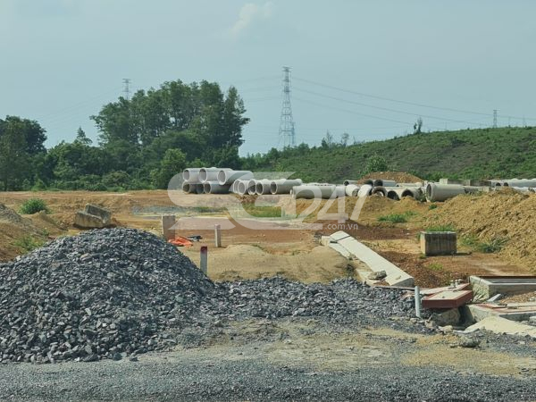 Phần đượng, vỉa hè chưa hoàn thiện trong dự án PNR ESTELLA
