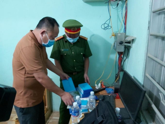 Cơ quan chức năng khám xét nơi ở, nơi làm việc của ông Bùi Quốc Việt.
