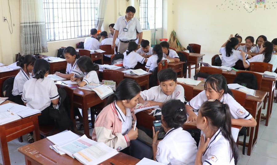 giai-bai-toan-thieu-giao-vien-tu-dot-pha-chinh-sach-1.jpg