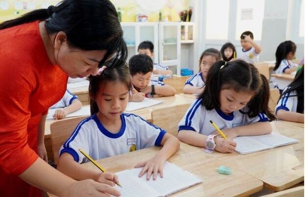 Luật Nhà giáo được thông qua: Lương nhà giáo chính thức được xếp cao nhất.