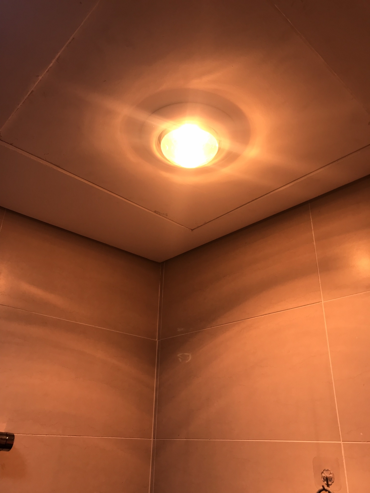 Việc sử dụng đèn sưởi âm trần nhà tắm 2 bóng có tốn điện không còn phụ thuộc vào nhu cầu sử dụng của mỗi gia đình.