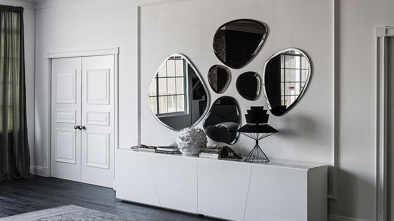 Mẫu gương trang trí nội thất phòng khách ghép hình bắt mắt, tạo điểm nhấn cho căn phòng thêm sang trọng