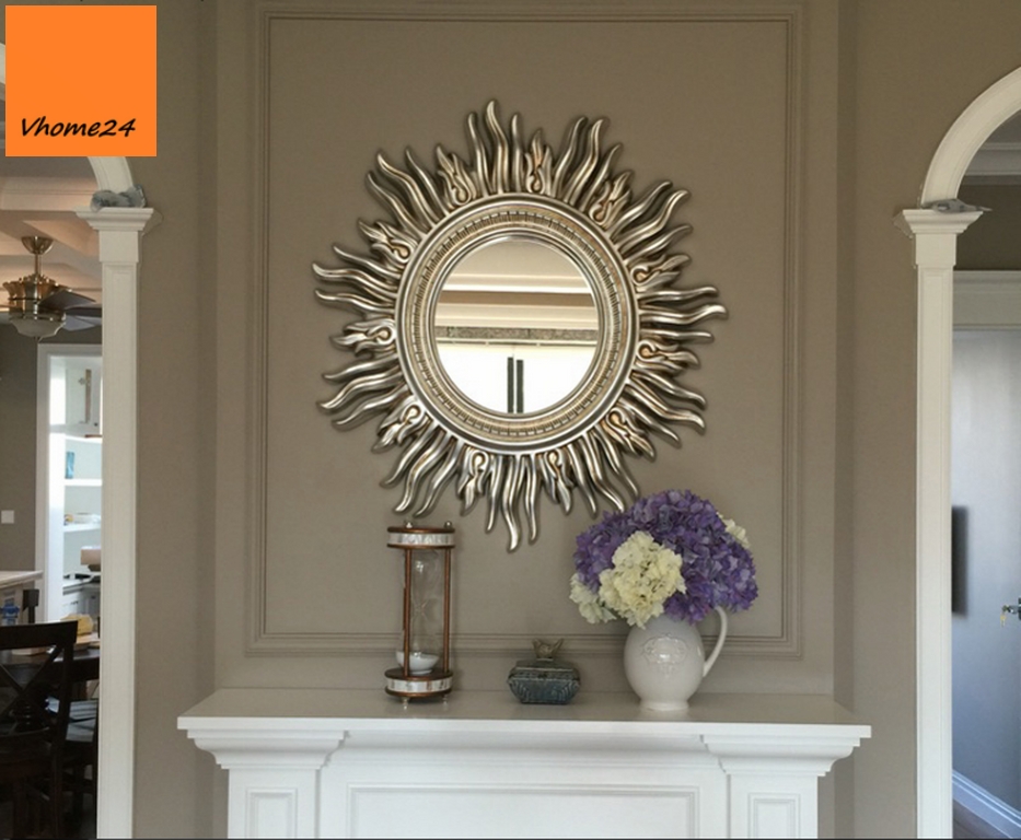 Một chiếc gương trang trí nội thất sử dụng cho ngôi nhà thiết kế phong cách tân cổ điển không bị gò bó, cổ kính như phong cách cổ điển hay đơn giản như phong cách hiện đại.