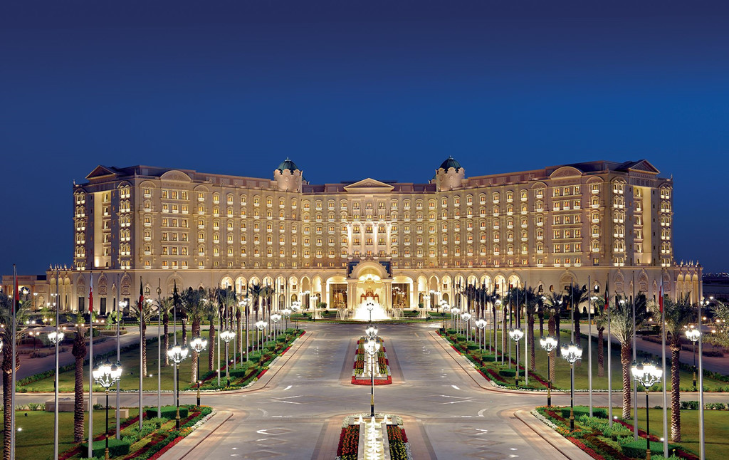 Nhà tù dát vàng - nơi giam giữ các hoàng tử tham nhũng vốn là khách sạn 5 sao Ritz-Carlton. Đây là một trong những khách sạn sang trọng bậc nhất tại Arab Saudi ở thời điểm hiện tại.