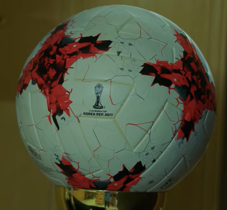 Quả bóng kỷ niệm của Hoàng Đức tại FIFA U20 World Cup - Korea Republic 2017.