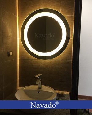 Gương phòng tắm có đèn led chính hãng.