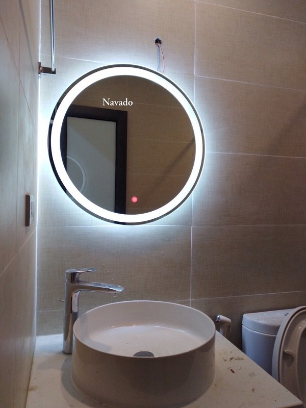 Gương nhà tắm đèn led hình tròn.