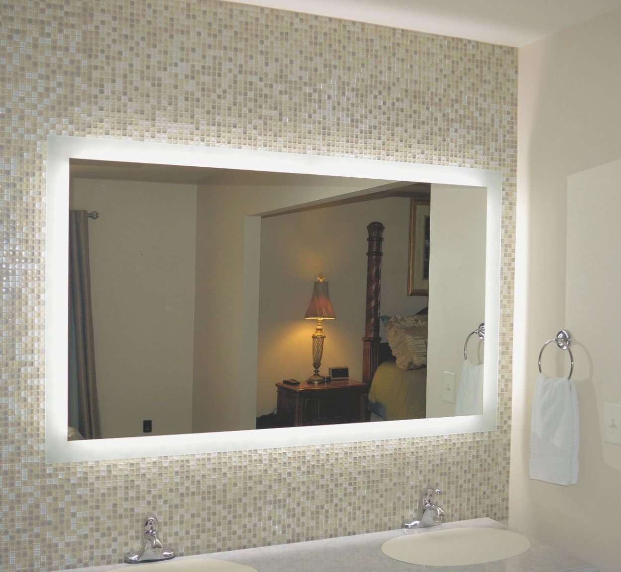 Gương phòng tắm TPHCM bản lớn.