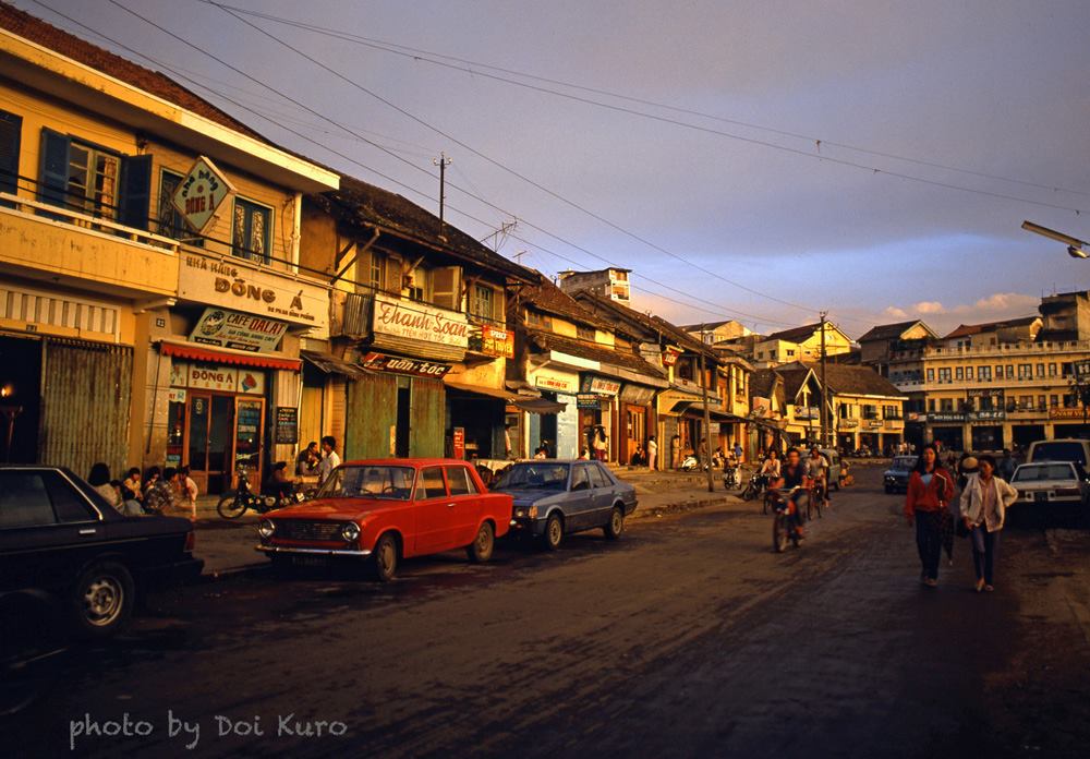 Đường Phan Đình Phùng trong chiều muộn, 1996.