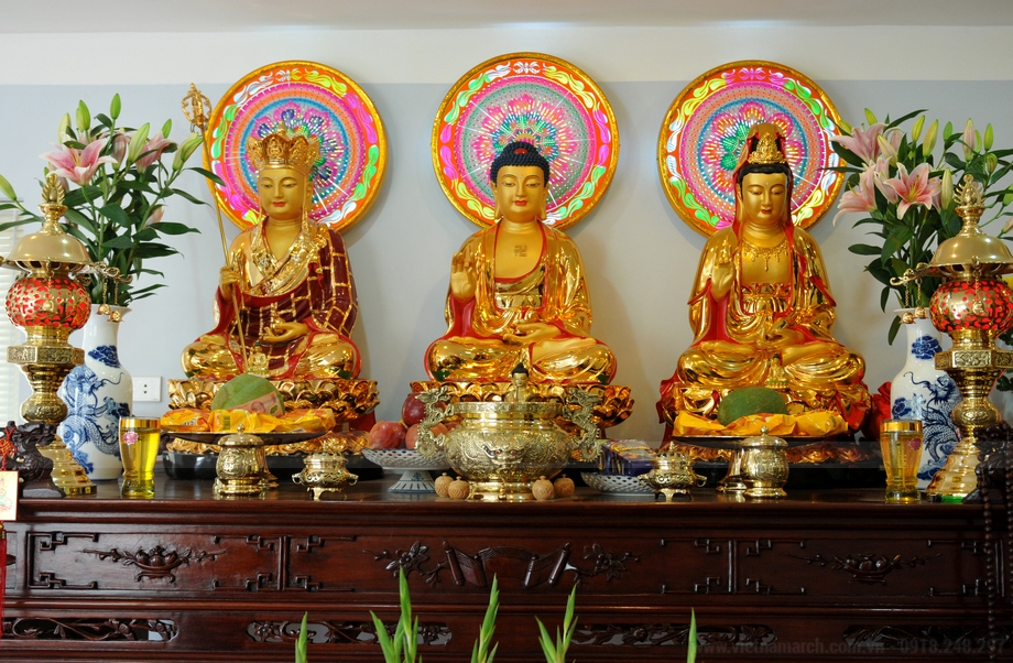 Phật tử đã Quy y thì nên thờ Phật và Gia Tiên.
