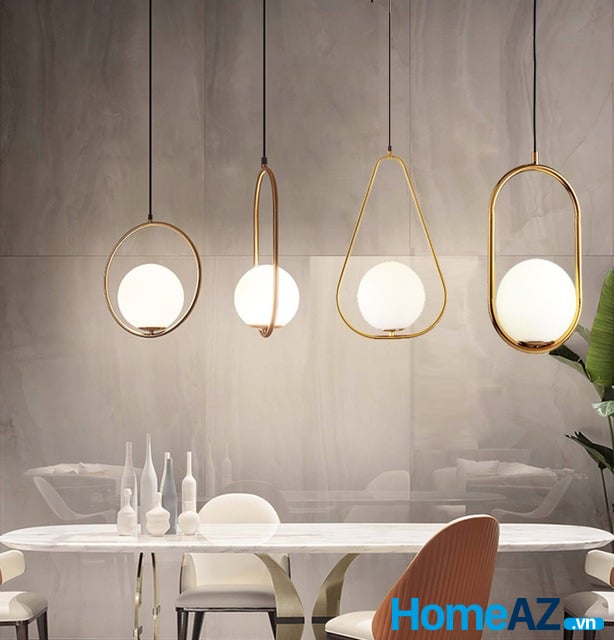 Bộ đèn thả bàn ăn 4 bóng tròn với khung hợp kim nhiều hình dạng, cung cấp ánh sáng vàng ấm nhẹ nhàng tăng thêm sự lãng mạn cho bữa tối ấm cúng của những cặp tình nhân