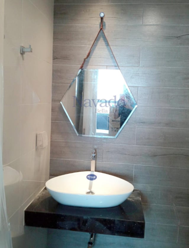 Gương Treo Tường Phòng Tắm - Gương Treo Dây Da Giá Rẻ | HomeAZ.vn