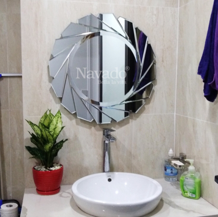 Gương Tân Cổ Điển Treo Tường Phòng Tắm Hình Tròn DIANA |HomeAZ.vn
