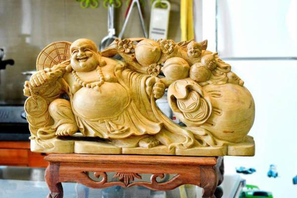 Tôn tượng Đức Phật Di Lặc phải được đặt ở những vị trí trang nghiêm nhất trong ngôi nhà.