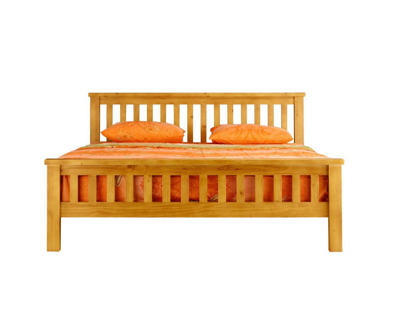 Giường gỗ thông Baya Ali với gam màu cam nâu, màu gỗ tự nhiên đem đến sự đơn giản nhưng không kém phần sang trọng cho phòng ngủ