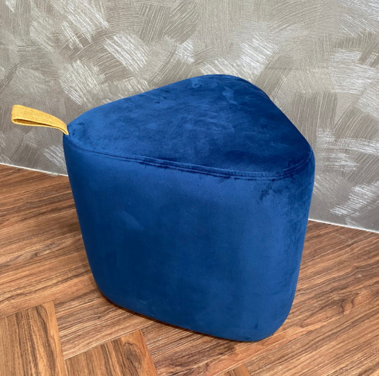 Ghế Đôn Sofa Nhung Hình Tam Giác Triangle Blue Stool | HomeAZ.vn