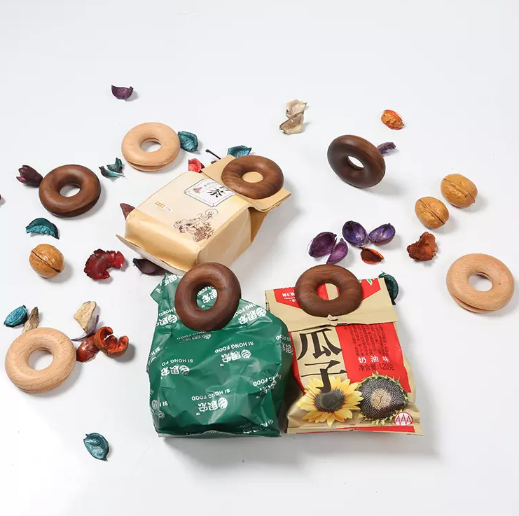 Dụng Cụ Kẹp Miệng Túi Thực Phẩm Bằng Gỗ Hình Donut - HomeAZ.vn