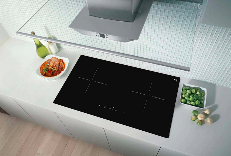 Bếp từ Kuchen thiết kế mặt phẳng thẩm mĩ, dễ dàng vệ sinh, làm thoáng không gian nhà bếp