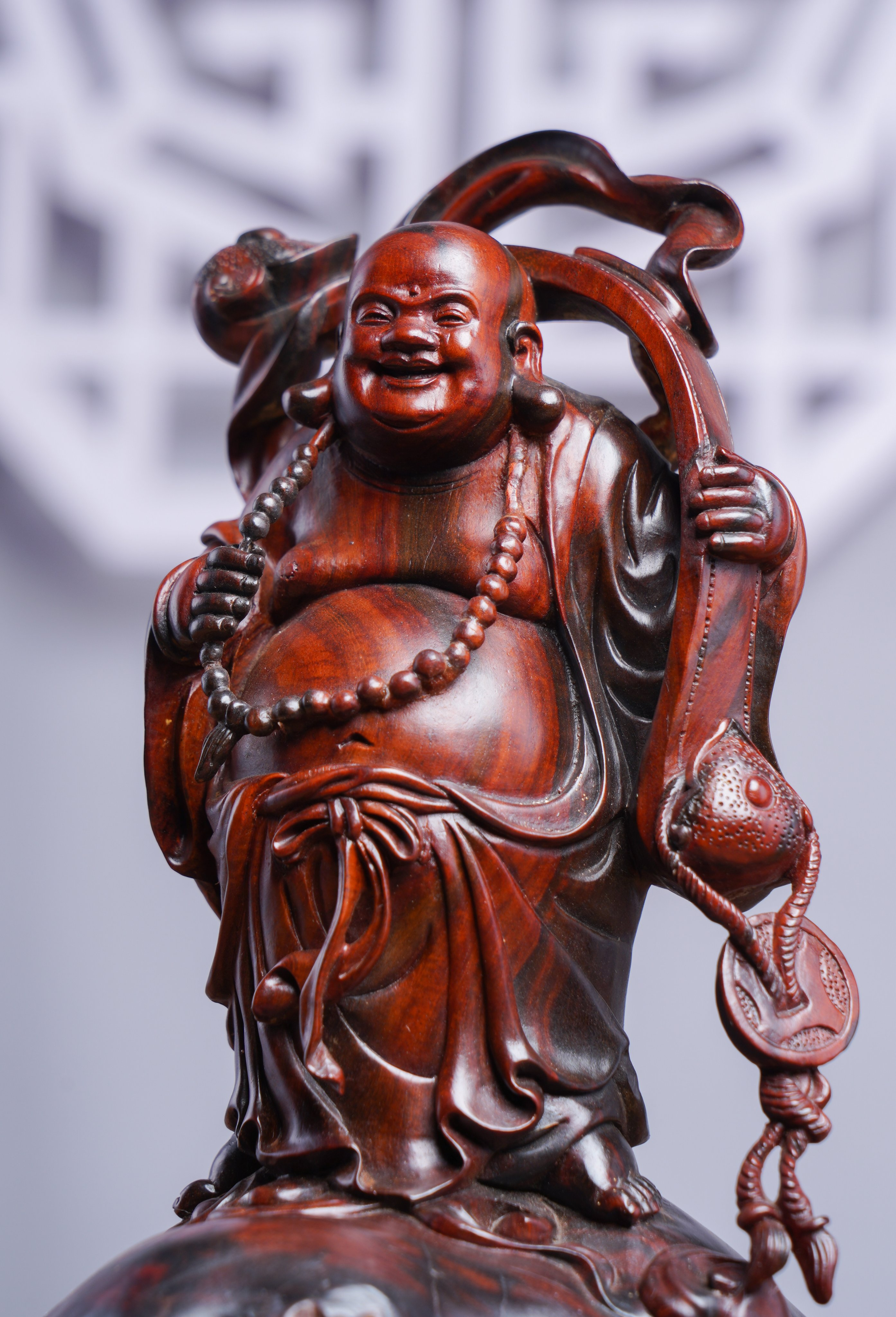 Tượng Phật Di Lặc Gỗ Nu Trắc Cao 23cm | HomeAZ.vn