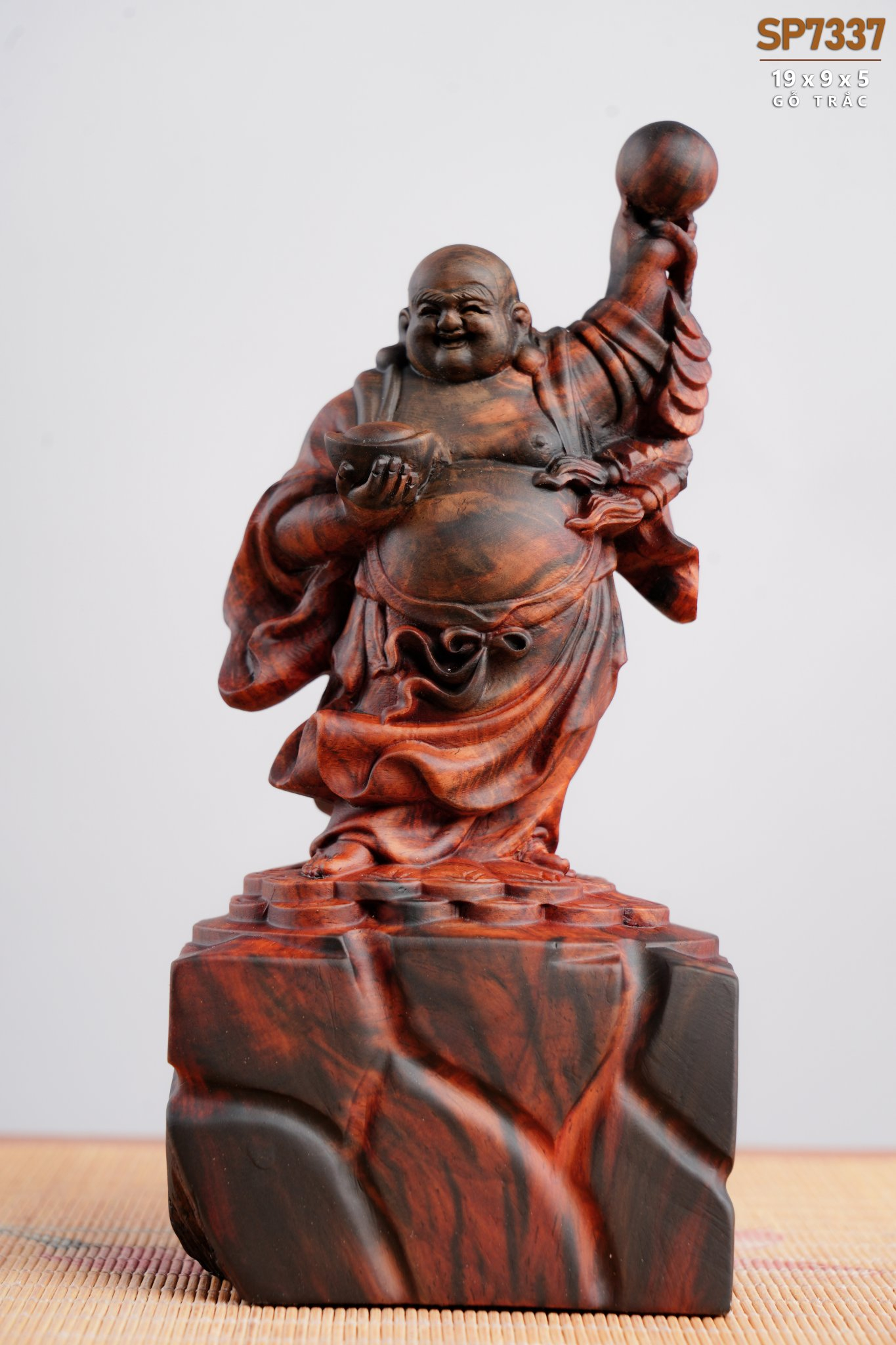 Tượng Phật Di Lặc Cầm Vàng Mini Gỗ Trắc | HomeAZ.vn