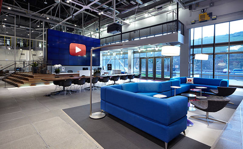 Khu vực sảnh chính của văn phòng Youtube ở phía nam Angeles, Playa Vista. Ảnh: Youtube