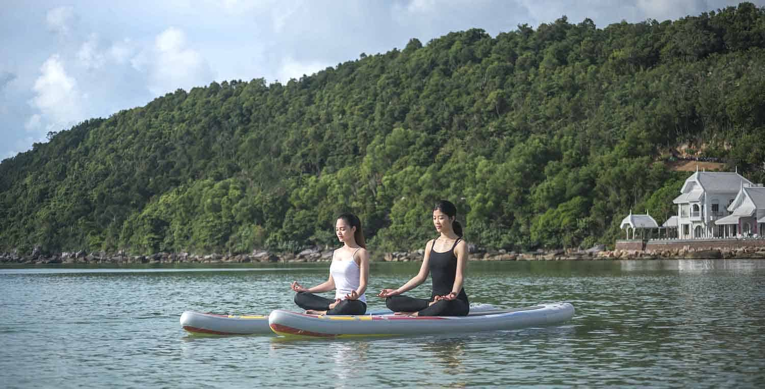 PQCJW_Surf Yoga by the Beach (3)