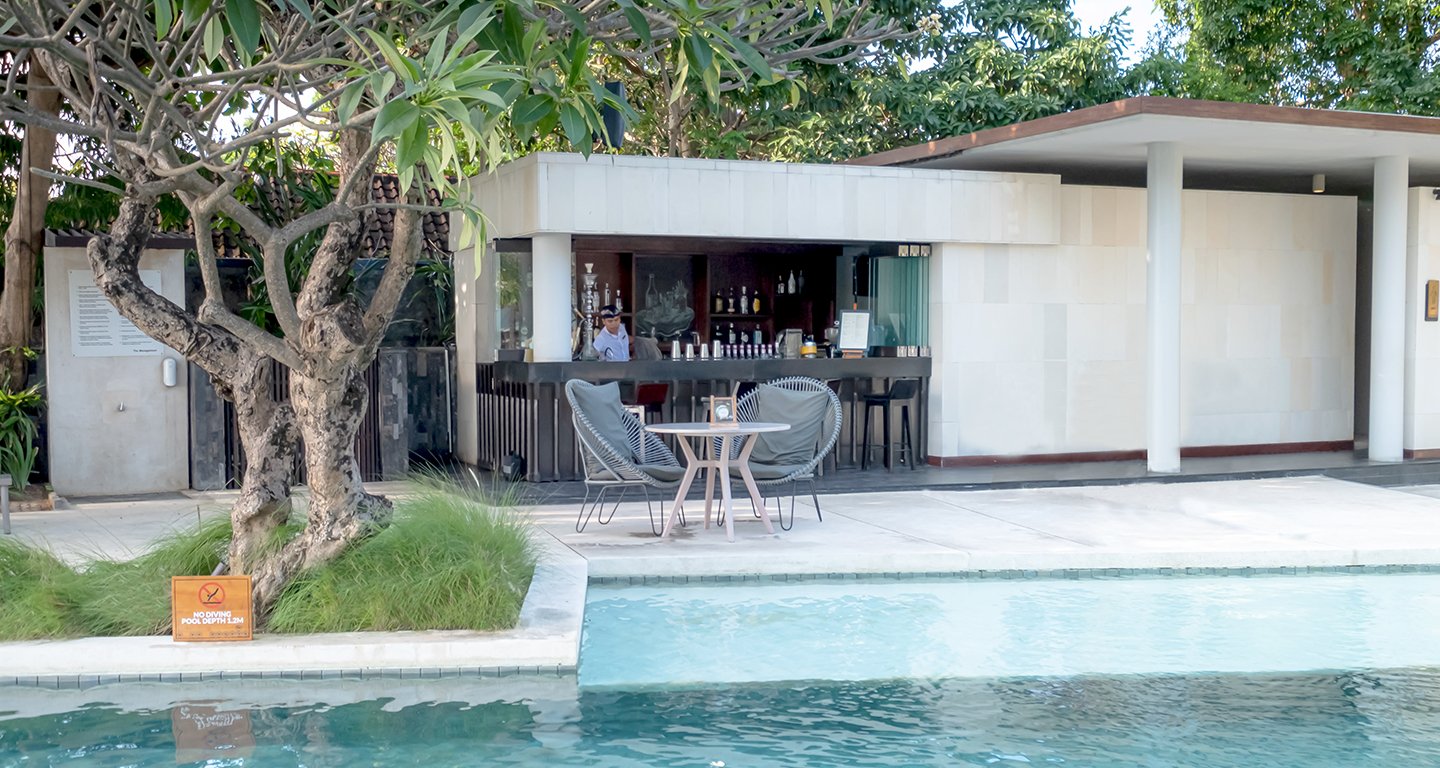 Pool-Bar-Area-1440x768-1