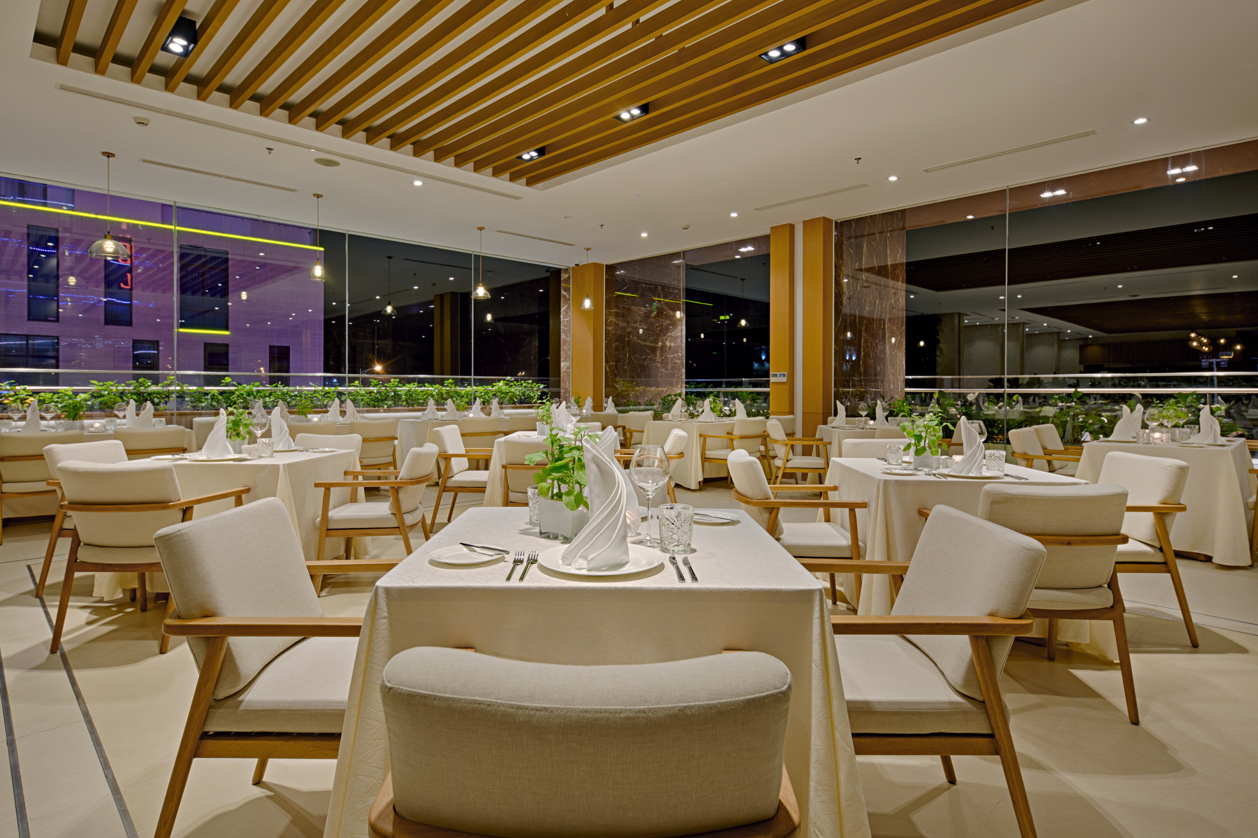 Savour Restaurant