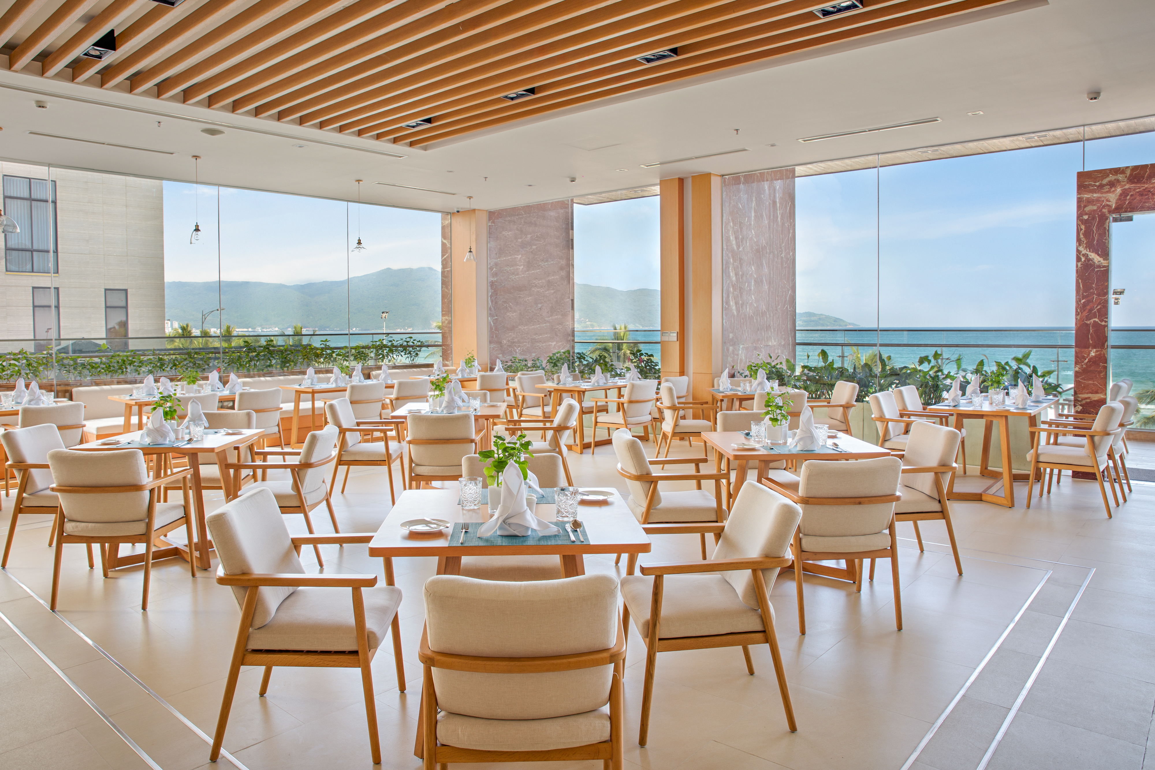 Savour Restaurant