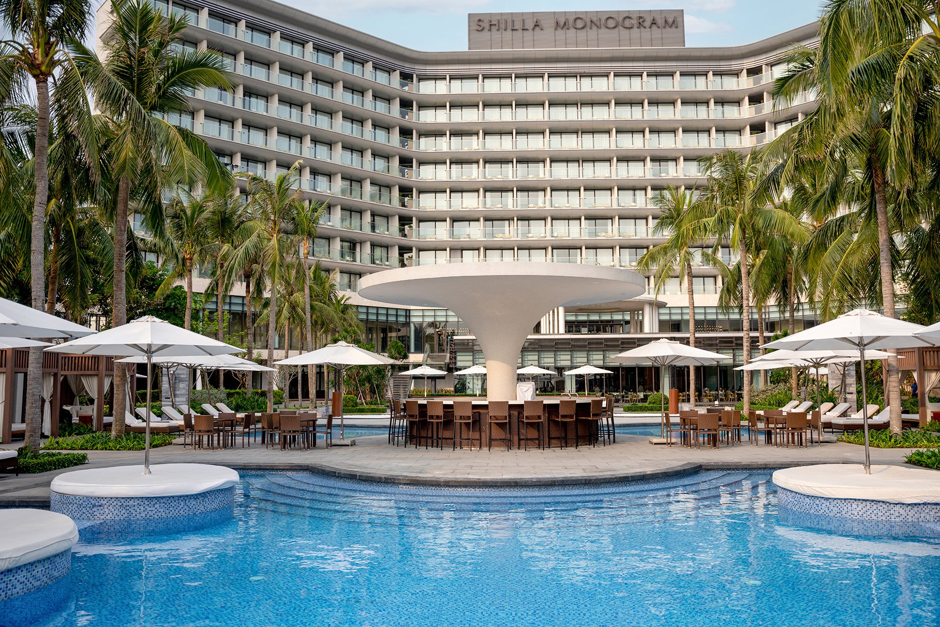 Pool Bar