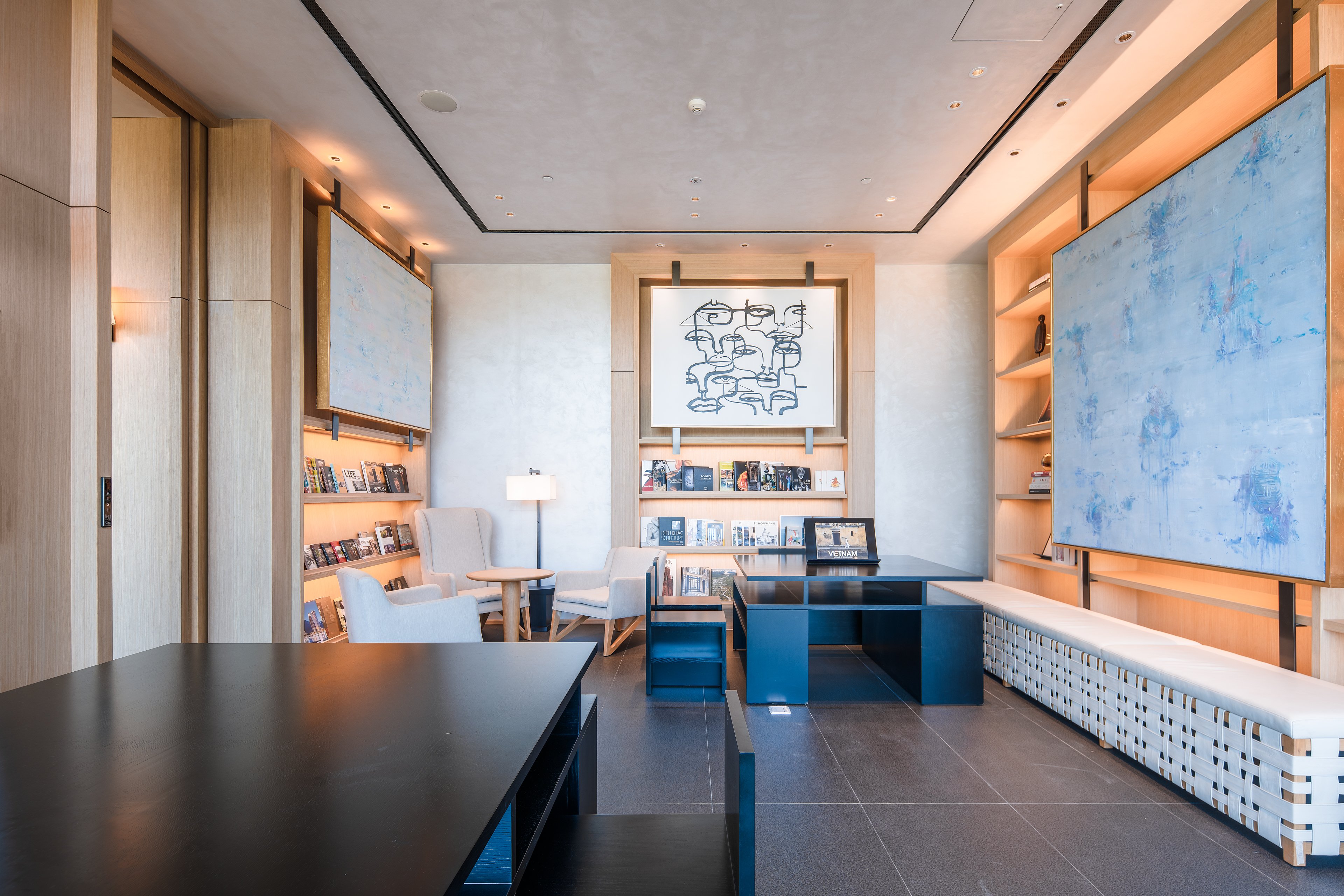 Monogram Lounge