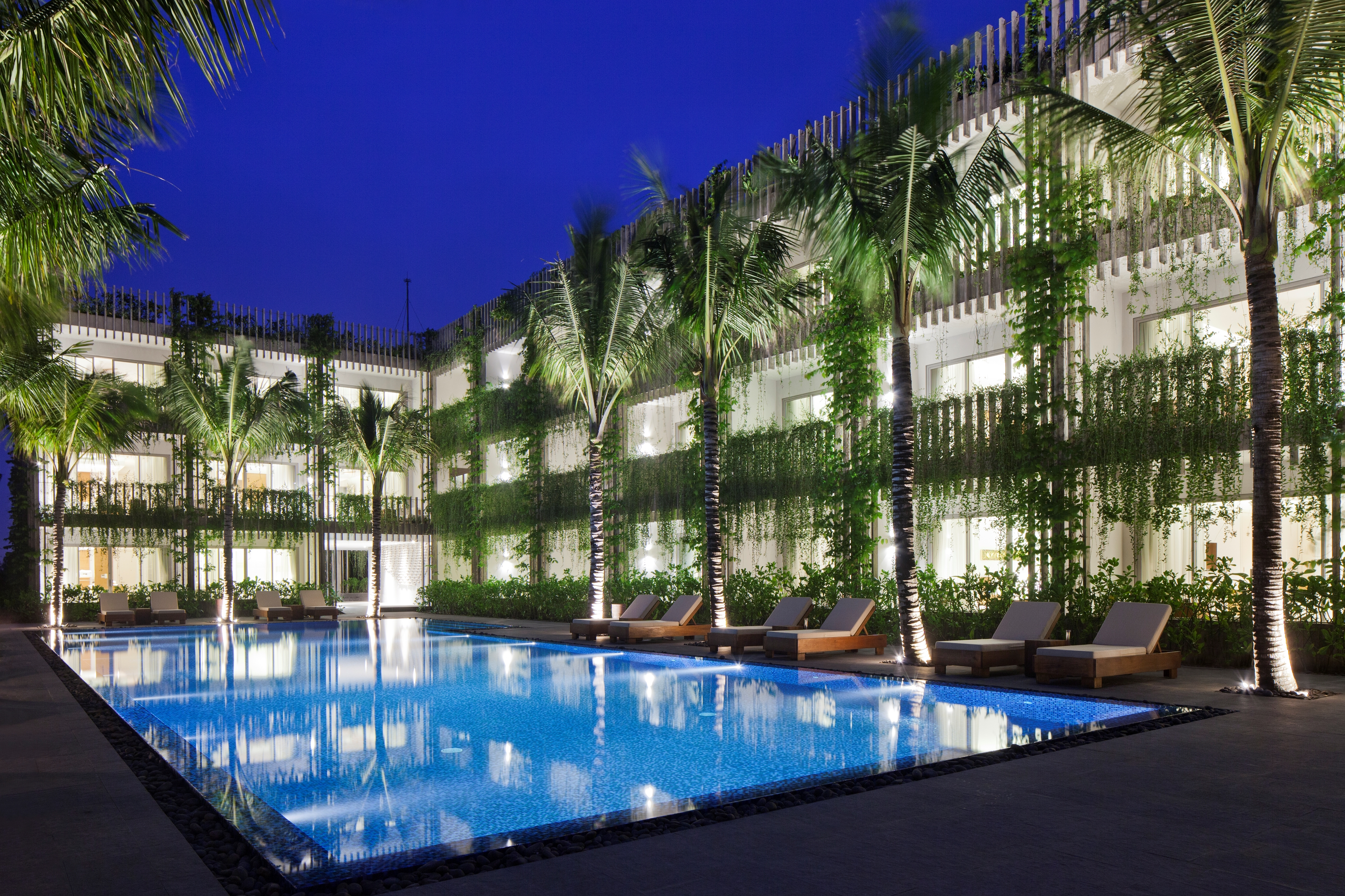 Babylon Pool
