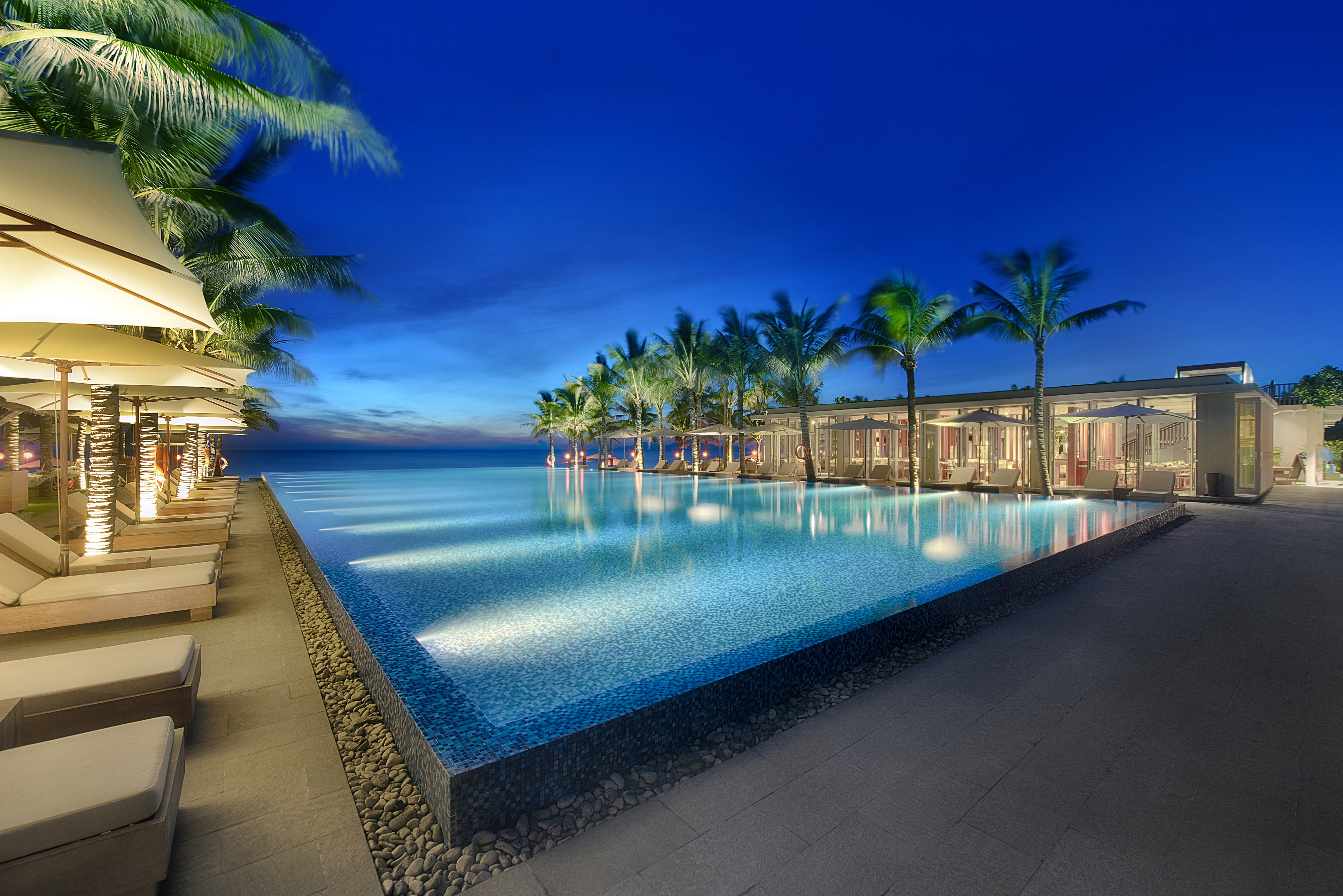 Infiinity Pool.