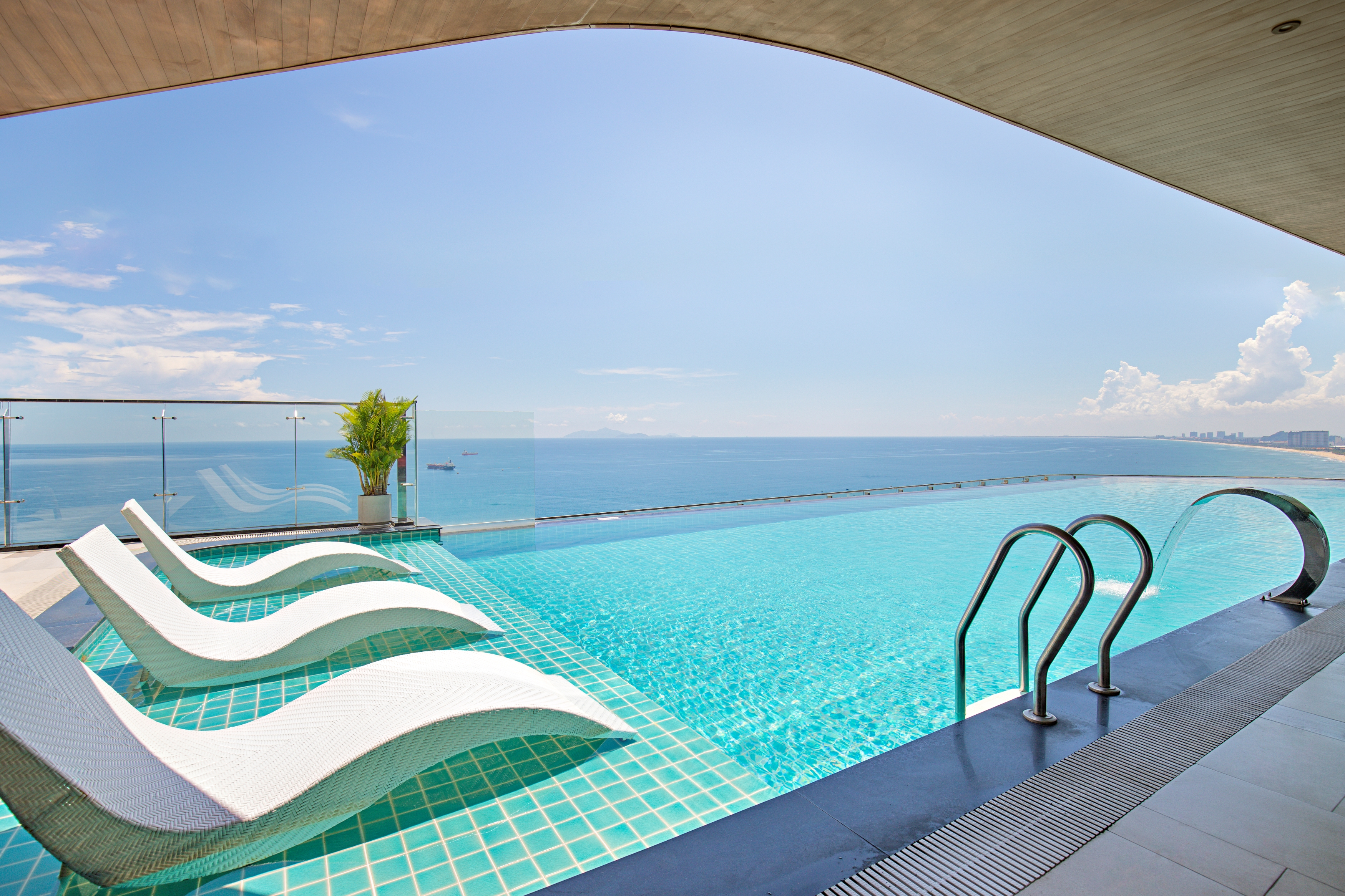 Infinity Pool