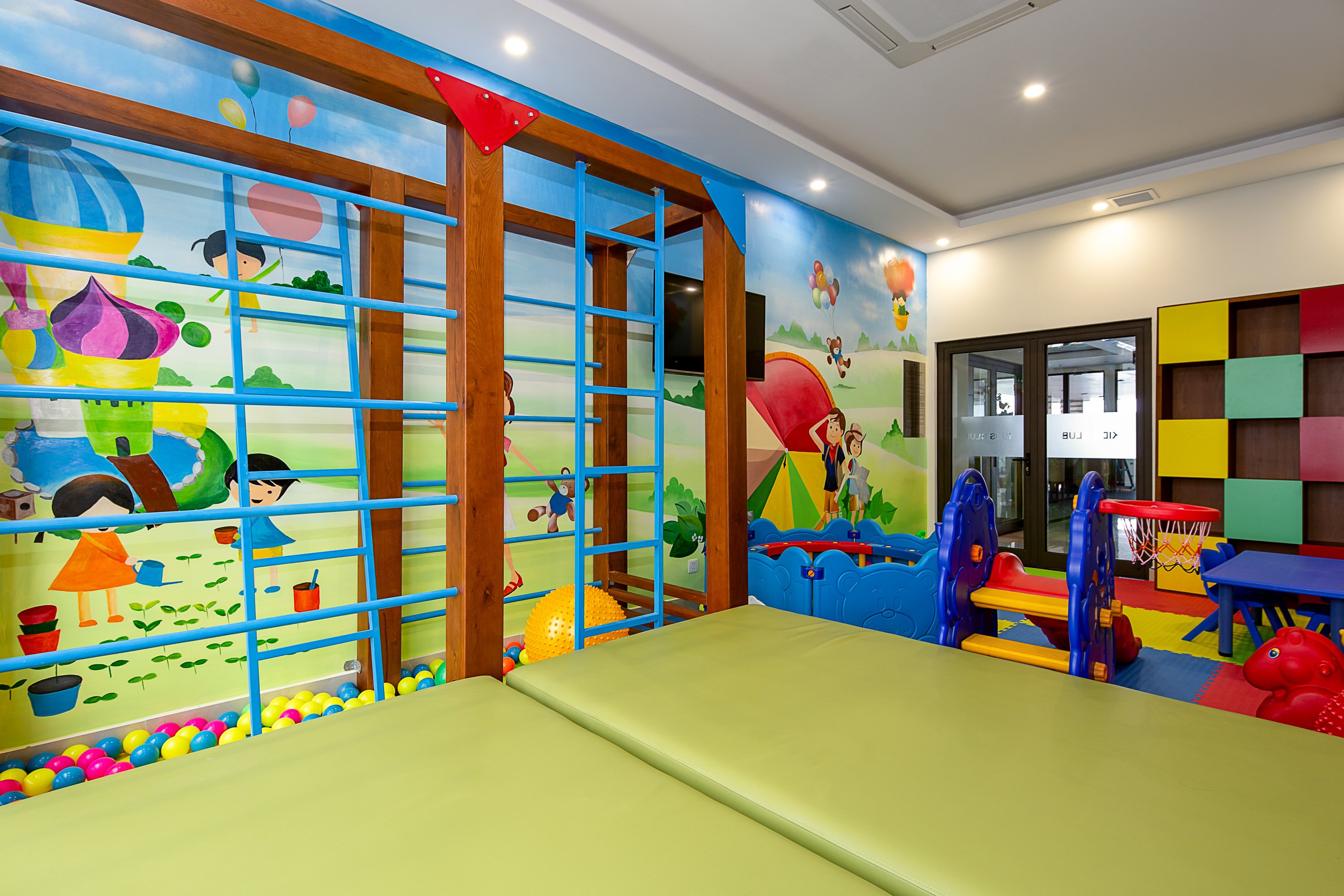 Kids Club