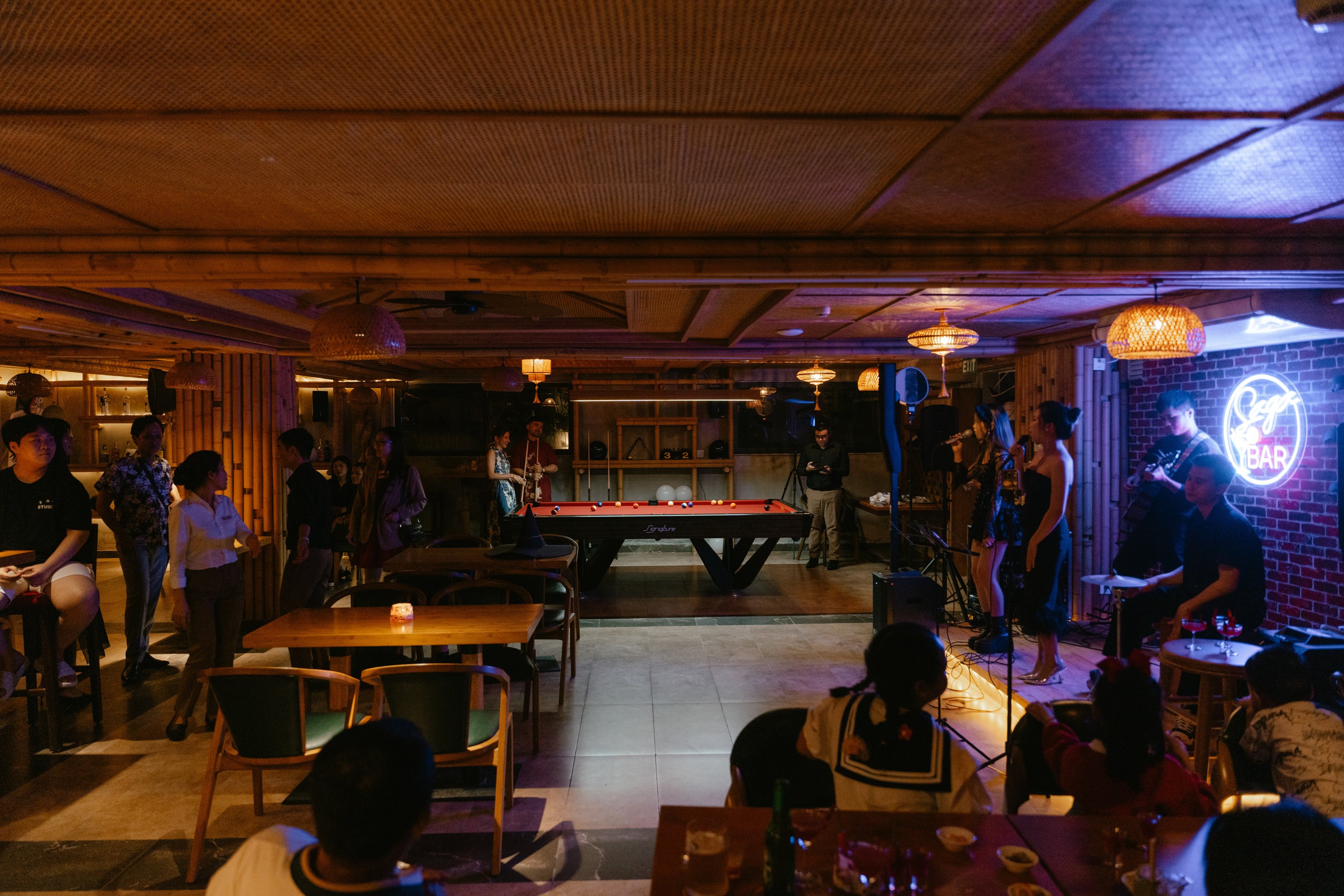 Bar