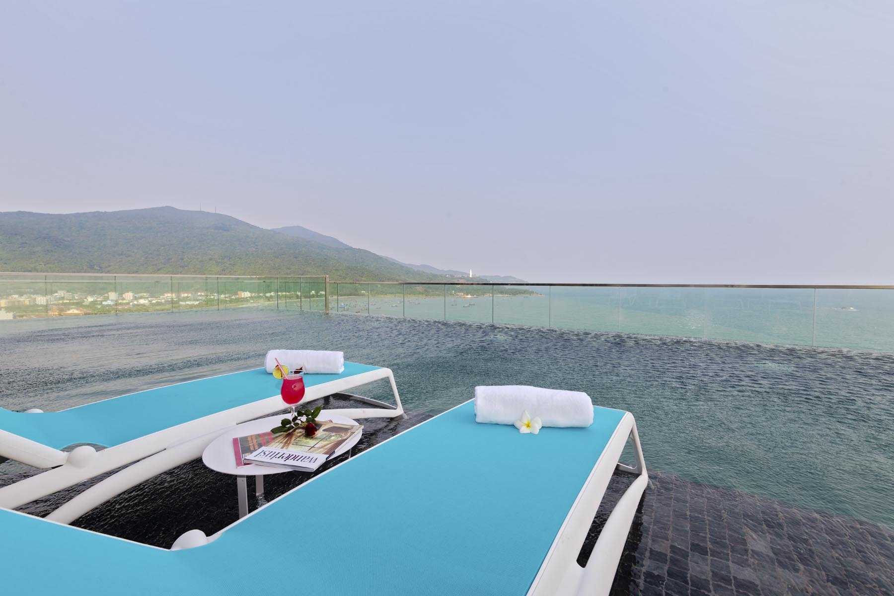Outdoor-Pool