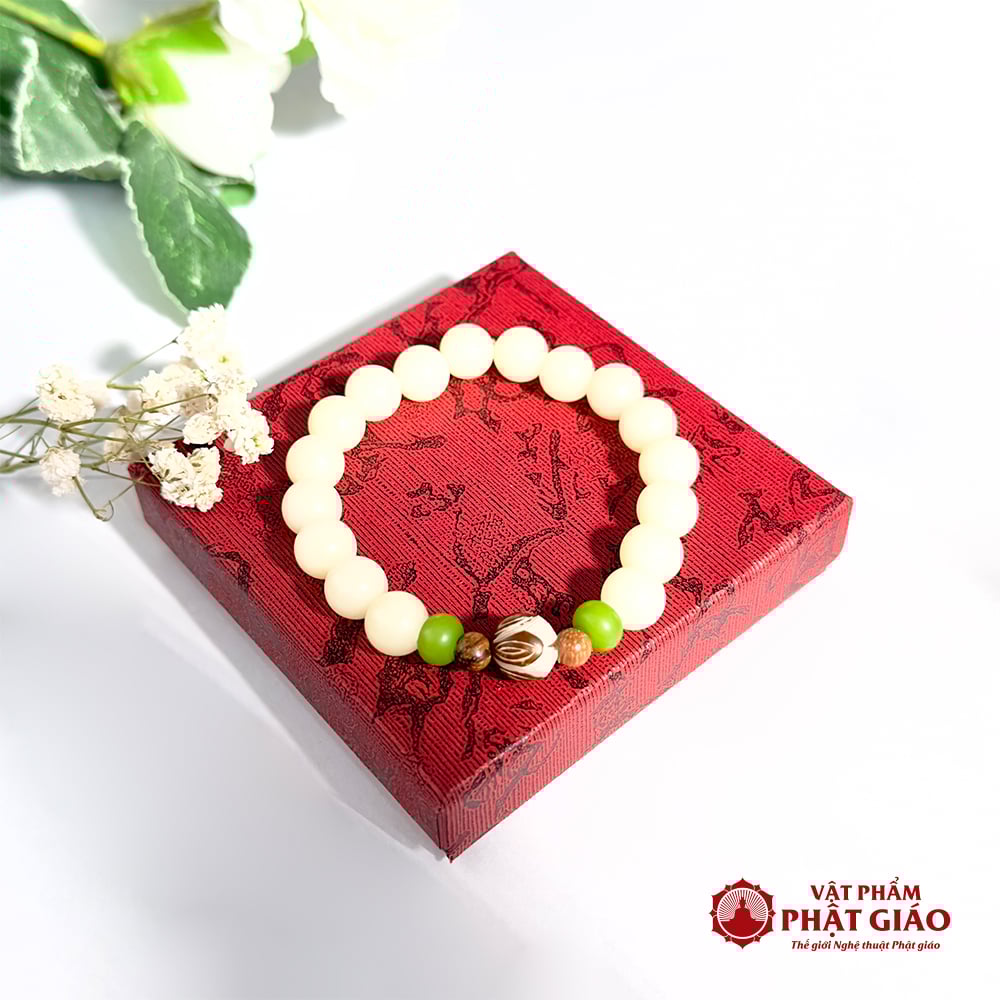 Chuỗi Vòng Đeo Tay Hạt Bồ Đề Charm Hoa Sen Màu Trắng Ngà, 10mm 15 chuoi vong deo tay hat goc bo de charm hoa sen mau trang nga 10mm 1