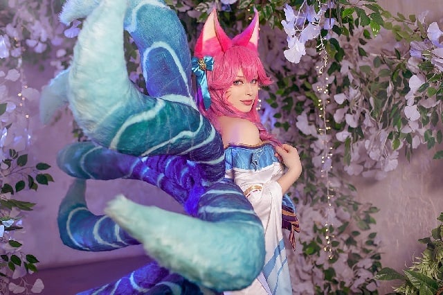 Nữ coser Melamori Cosplay Ahri Chiêu Hồn Thiên Hồ 