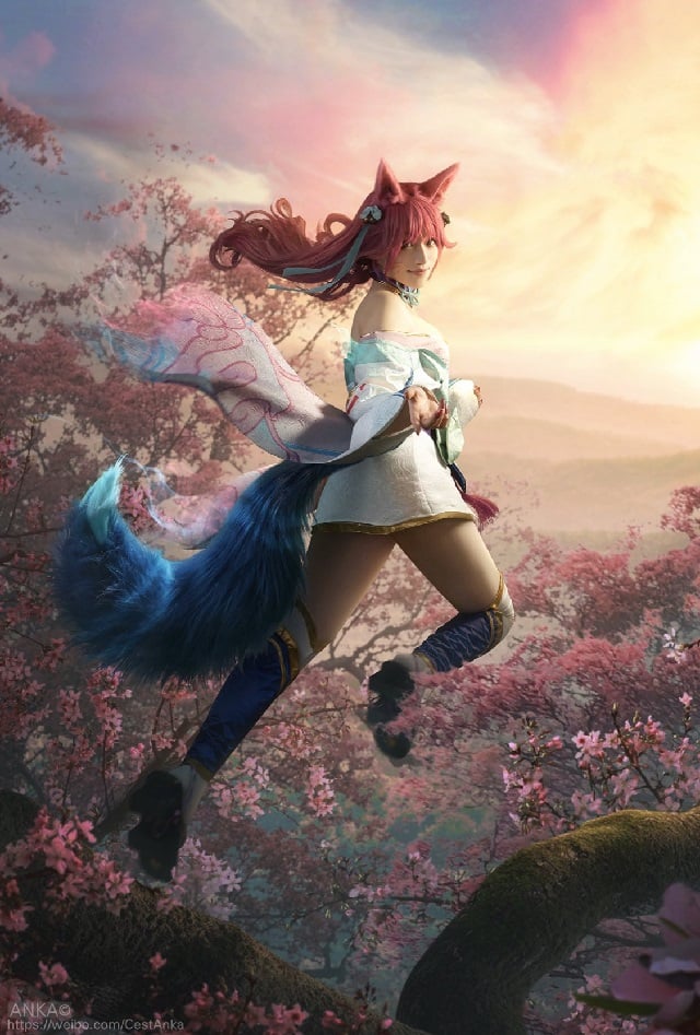 Nữ coser Meowkun Cosplay Ahri Chiêu Hồn Thiên Hồ (2)