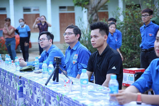 Độ Mixi từ thiện